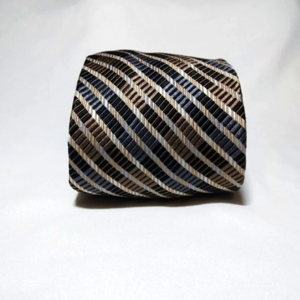 Paul Dione Men's Tie - Picture 2 of 4
